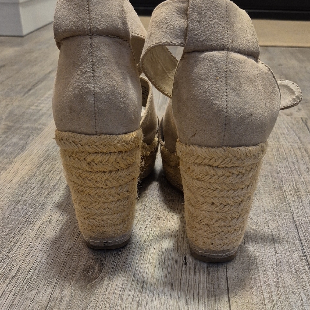 Universal Thread Beige Wedge Sandals - image 2